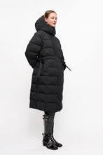 Load image into Gallery viewer, Tech Seersucker Puffer Coat
