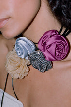 Load image into Gallery viewer, Luster Flower Choker
