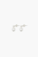 Load image into Gallery viewer, Reflection Mini Earrings Silver - No. 12098
