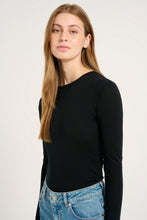 Load image into Gallery viewer, Ninia wool roundneck
