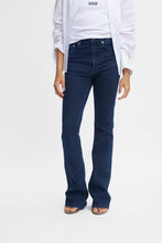 Load image into Gallery viewer, Rivy flared jeans
