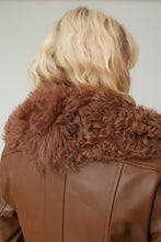Load image into Gallery viewer, Foxy Shearling
