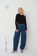 Load image into Gallery viewer, Helle Jeans
