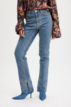 Load image into Gallery viewer, Salma MW slim jeans
