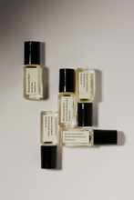 Load image into Gallery viewer, Perfume Oil Discovery Set
