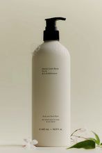 Load image into Gallery viewer, 04 Bois de Balincourt - Body &amp; Hand Wash - 440ml
